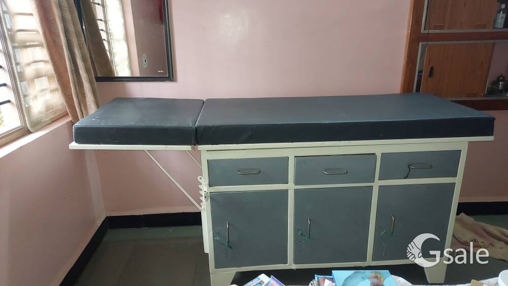 Doctor use table for patient check up