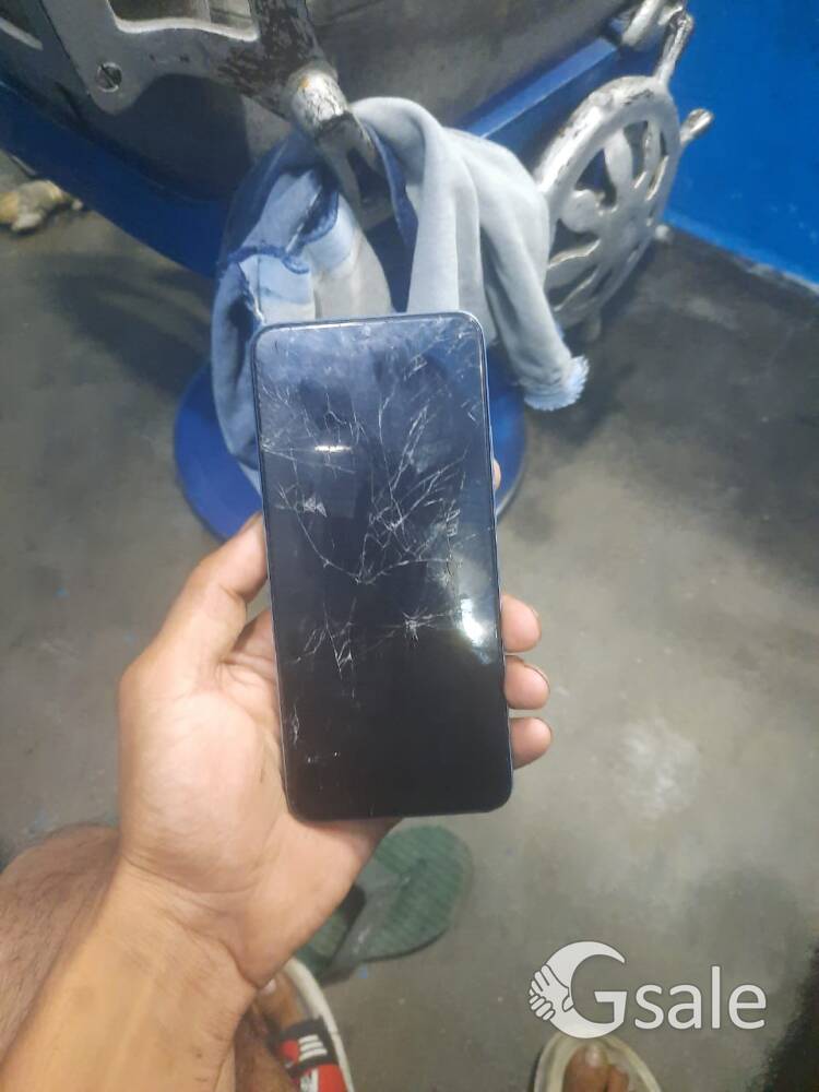oppoA 18 3 mahine pahle ka hai
