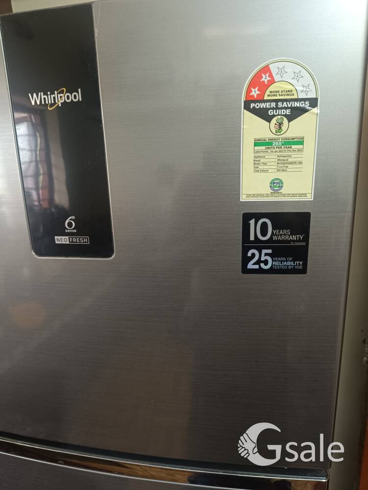 5 months old whirlpool Fridge w