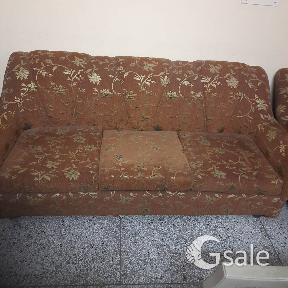 5 seater sofa in fine condition