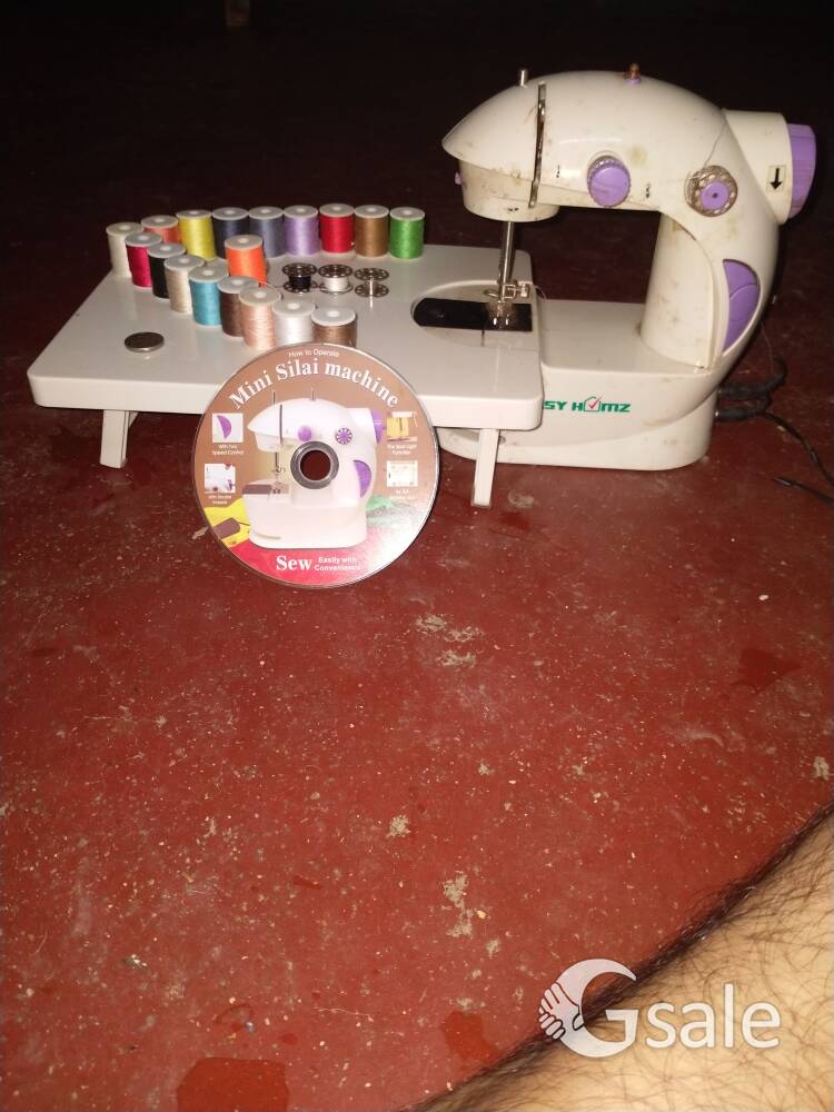 Sewing Machine (Portable)