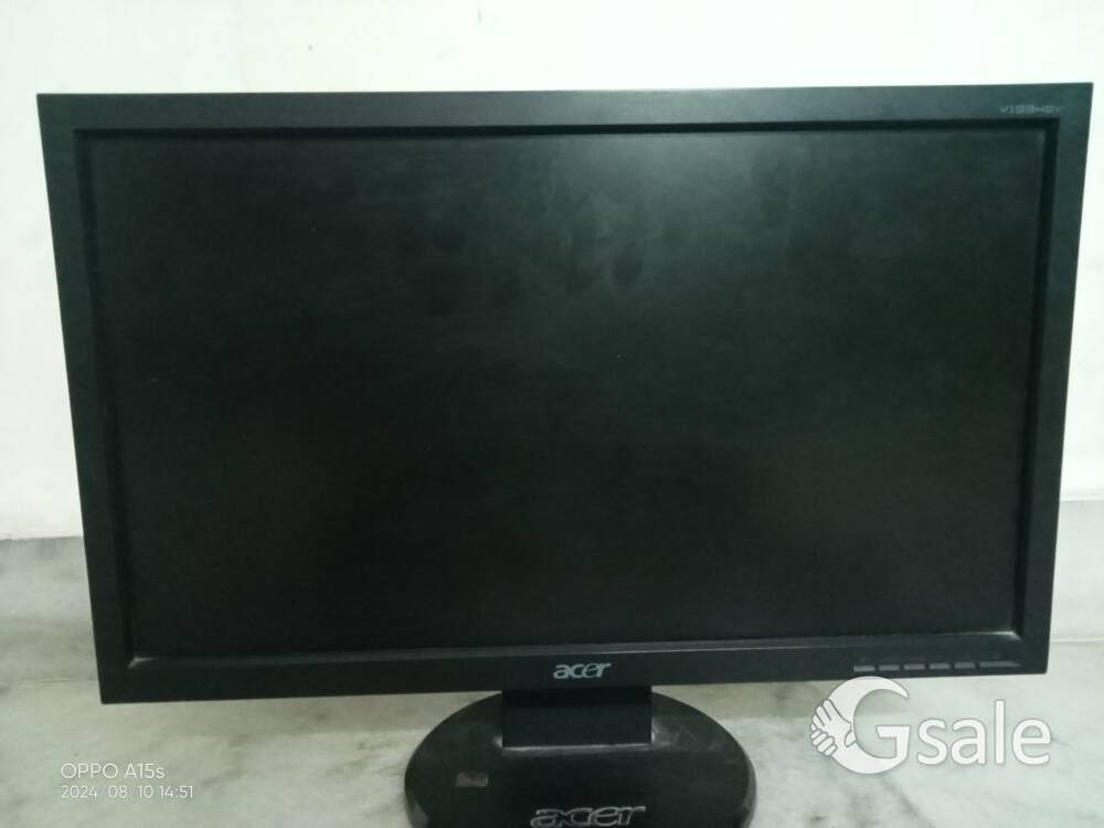 Acer 19 inch monitor.