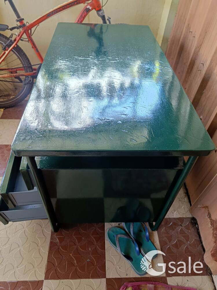 good stainless steel table newly painted