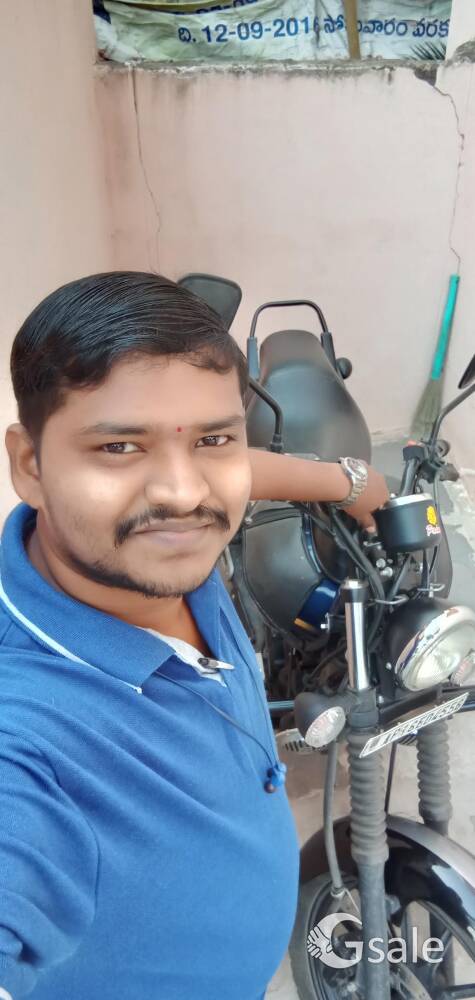 bajaj Avenger 150 street 