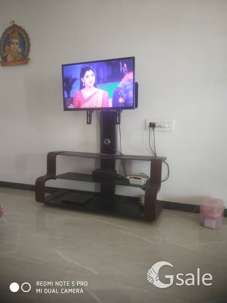 TV stand ₹3500