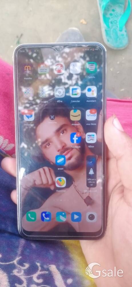 vivo y16 4+4. 64