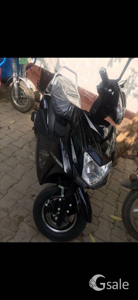 electric scooty 60..65km average 3 months old only 