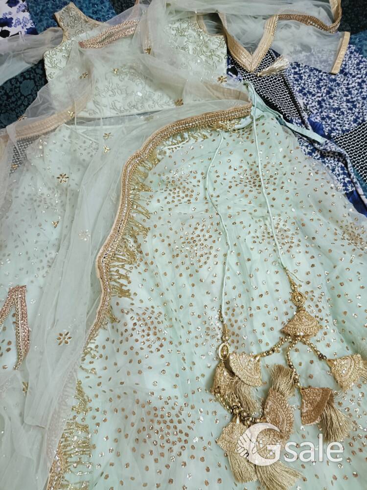 Sell designer heavy lehanga 
