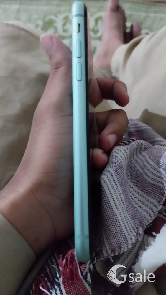 *iPhone 11