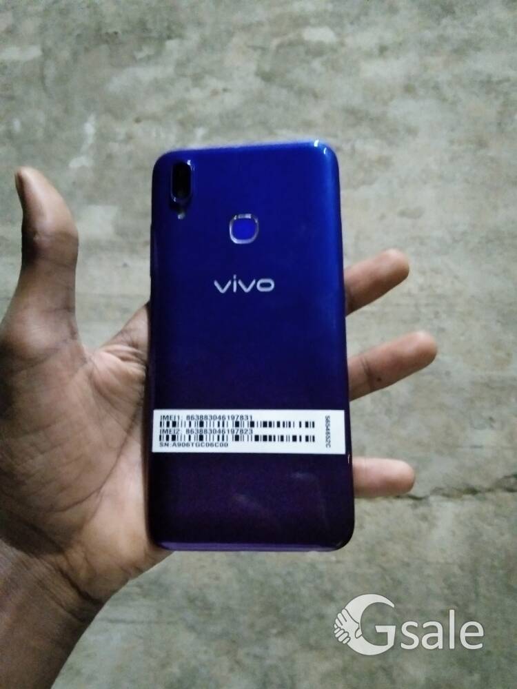 all ok but display me thodasa crack he or bill box charger dunga or phone warranty me hai 6 month ka