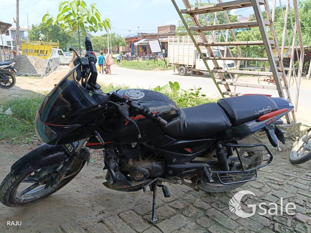Pulsar 125cc bike 