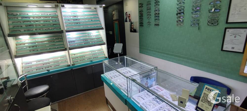 Used furniture for sale - Opticals / Watch / Mobile Shop display table and showcases