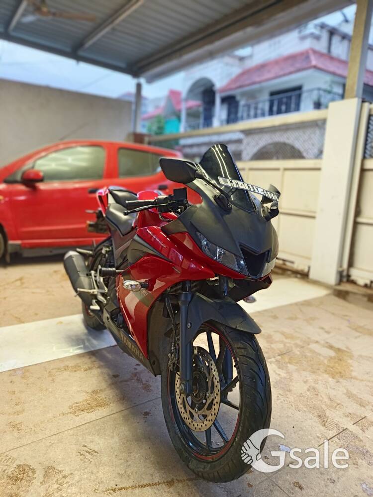 R15v3 Bs6 low driven with showroom condition for sale ,fully serviced and well maintained 