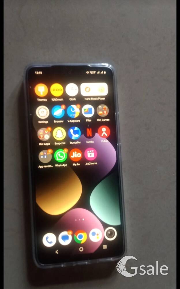 iqoo z7s 5g 4 month old 8.128gb