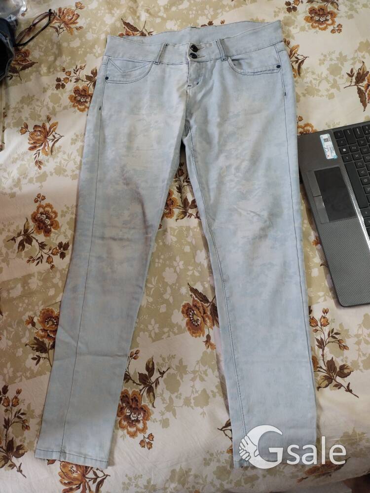 Low waist trousers