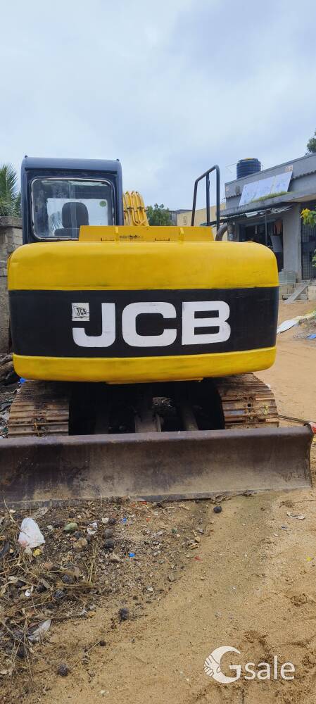 JCB JS 81 2012