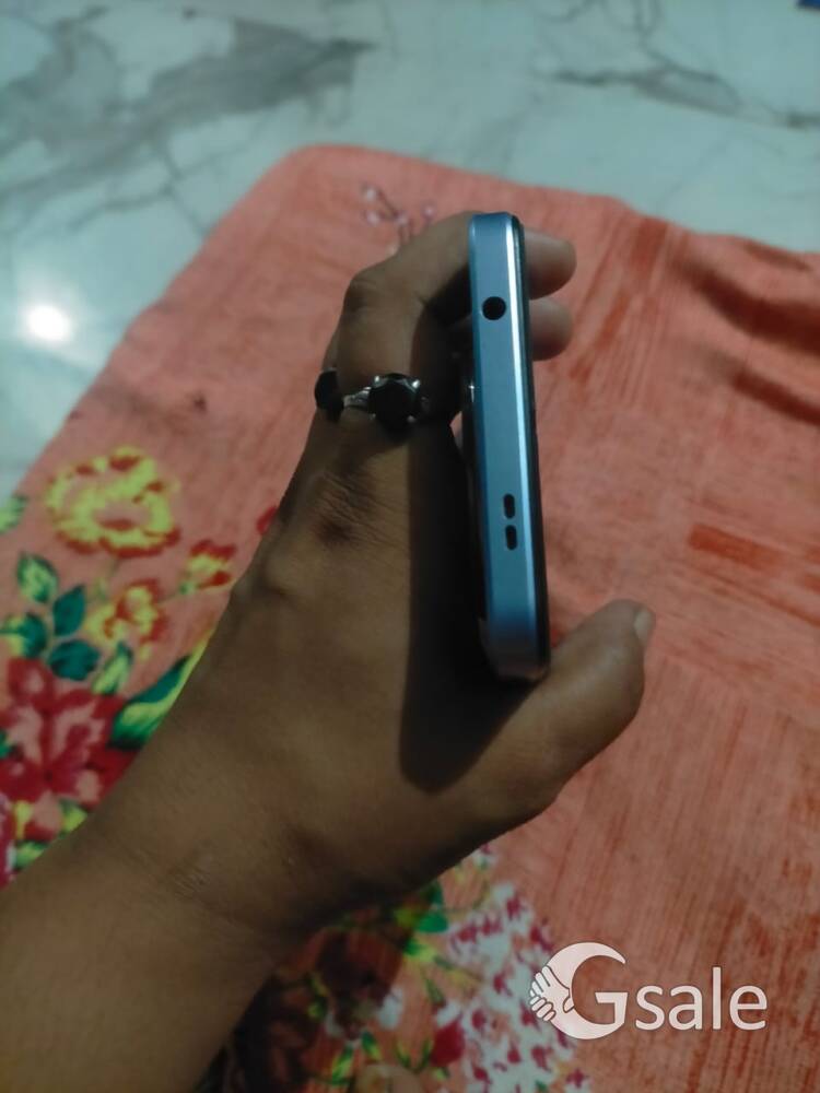 realme A3 phone