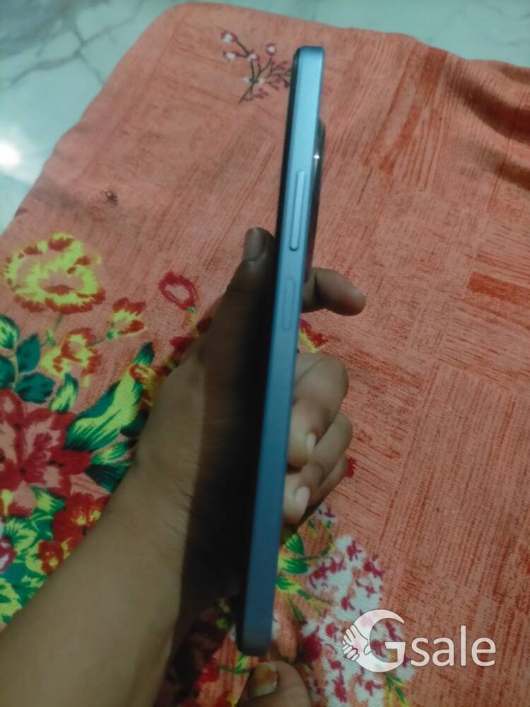 realme A3 phone