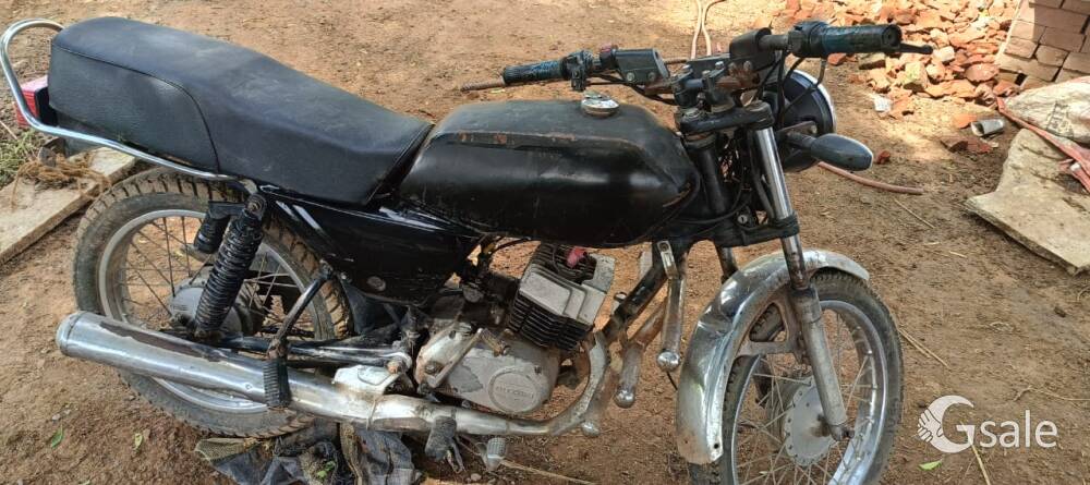 Suzuki Max 100