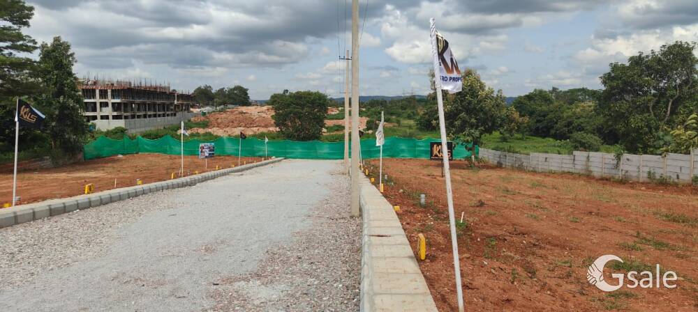 PLOT For Sale in Kanakpura Main road 