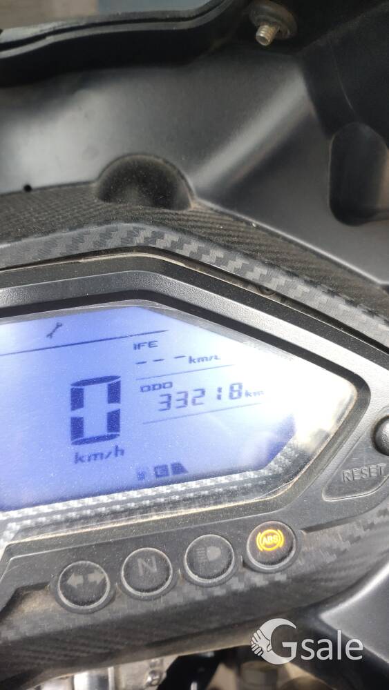 bajaj Pulsar 220 2021 modal