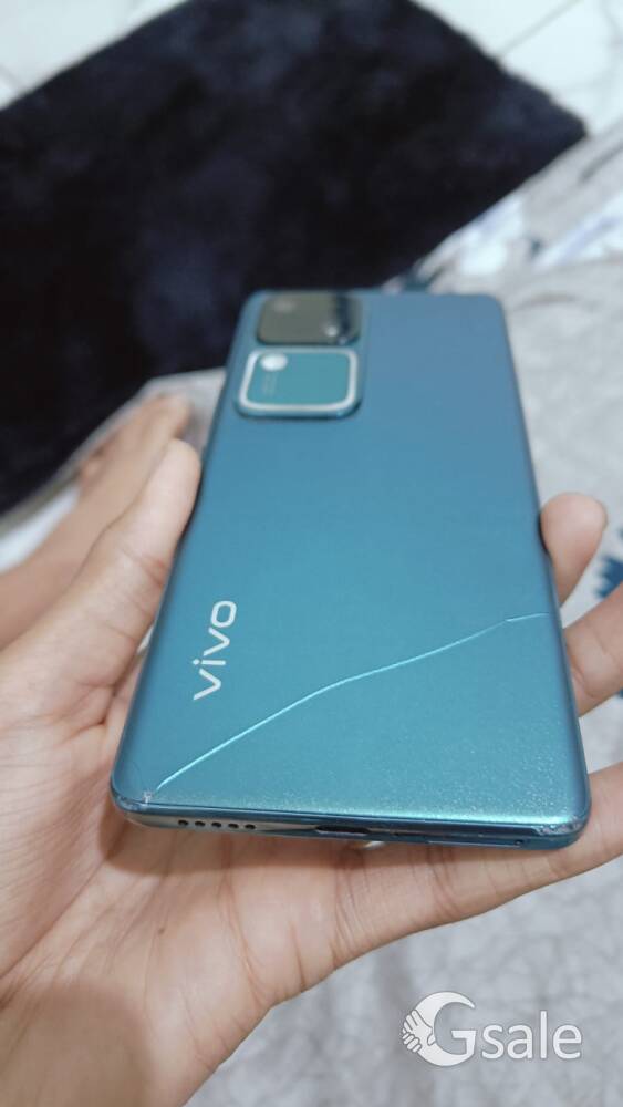 Vivo v30 8gb ram 256gb storage 