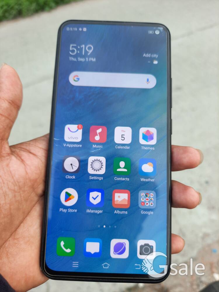 Vivo V17  Mobile 8gb 128 gb Never open ,with original charger and Box