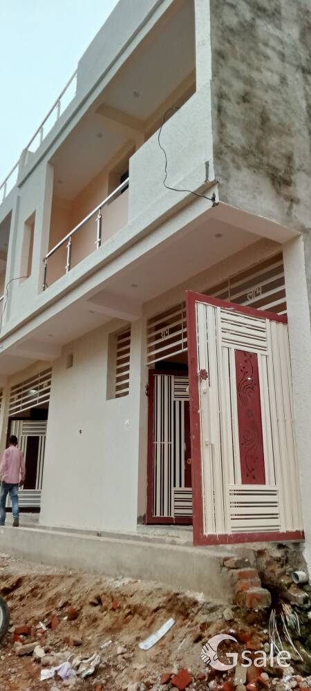 jhansi awas Vikas ke aage pahuj nehar ke pas govind Puri colony me 
