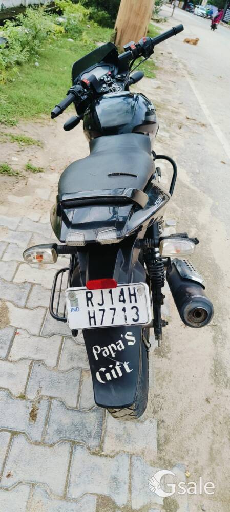 Mint condition complete bike 1st owner ek bhi Kami nahi hai