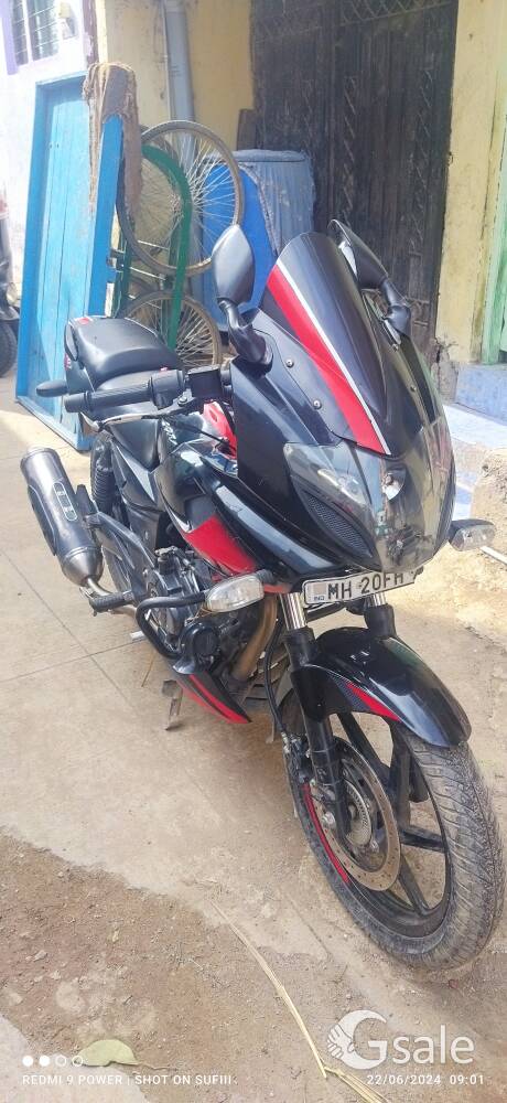 Bajaj Pulsar 220f