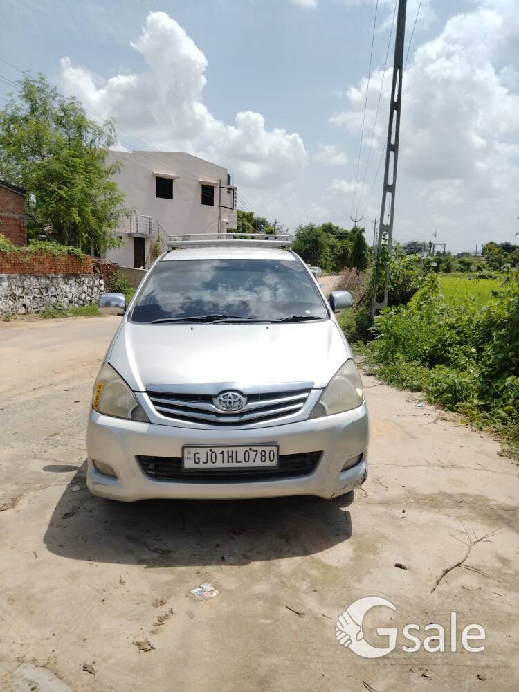 innova petrol 
