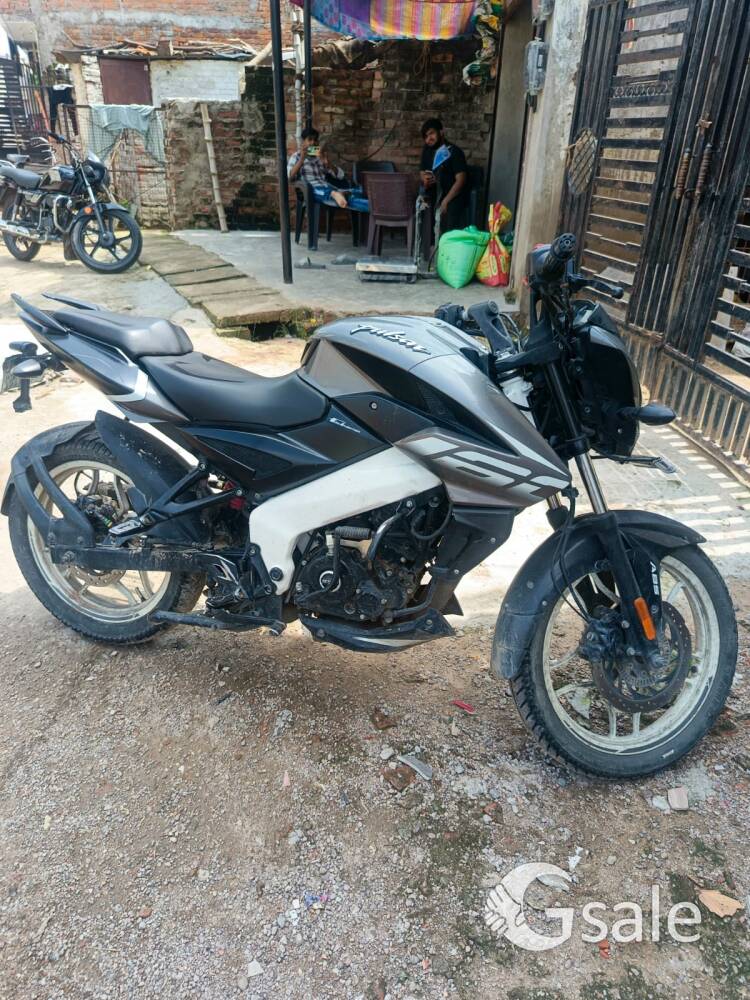 Pulsar NS 160