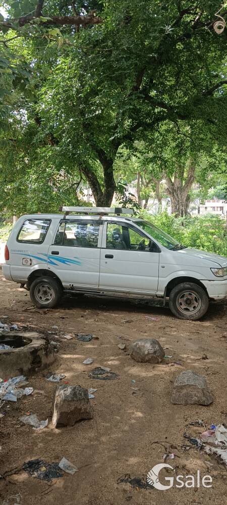 tavera car low budget 