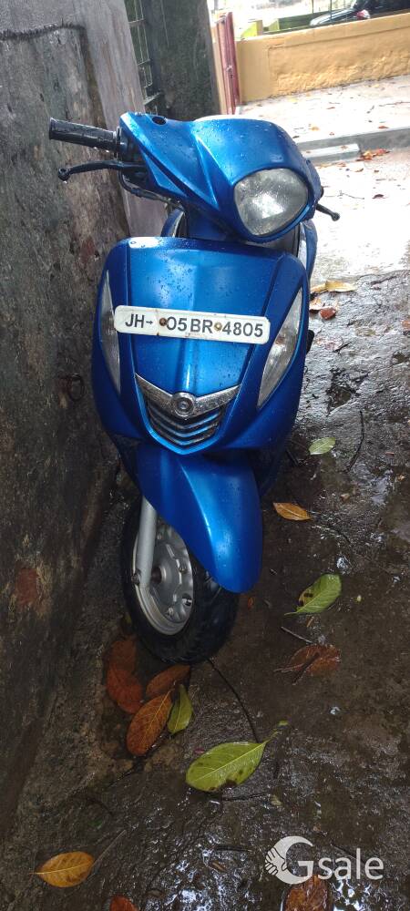 nice condition scooty 