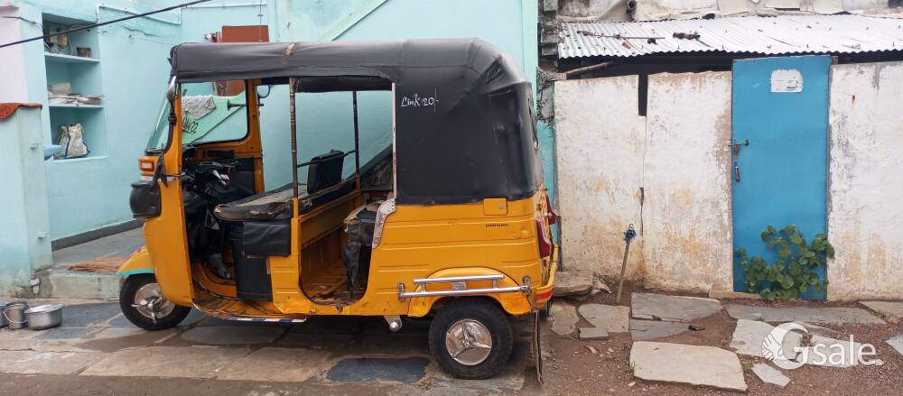Bajaj compact 