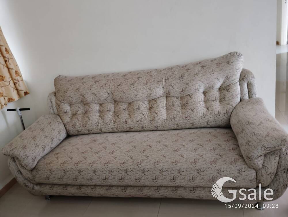 Selling a 2 and 3 seater sofa at affordable prices
