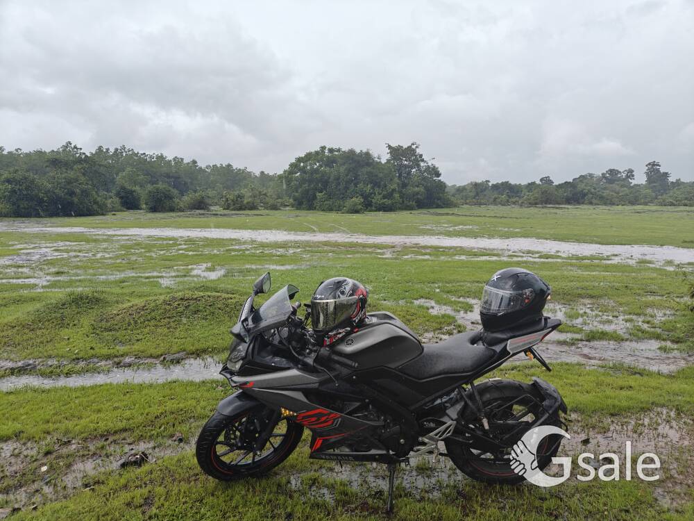 R15 V3 BIKE 