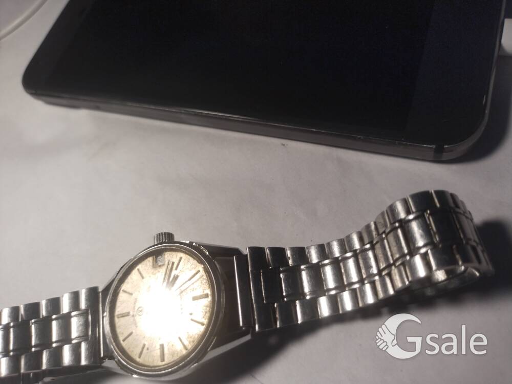 vintage wrist watch 