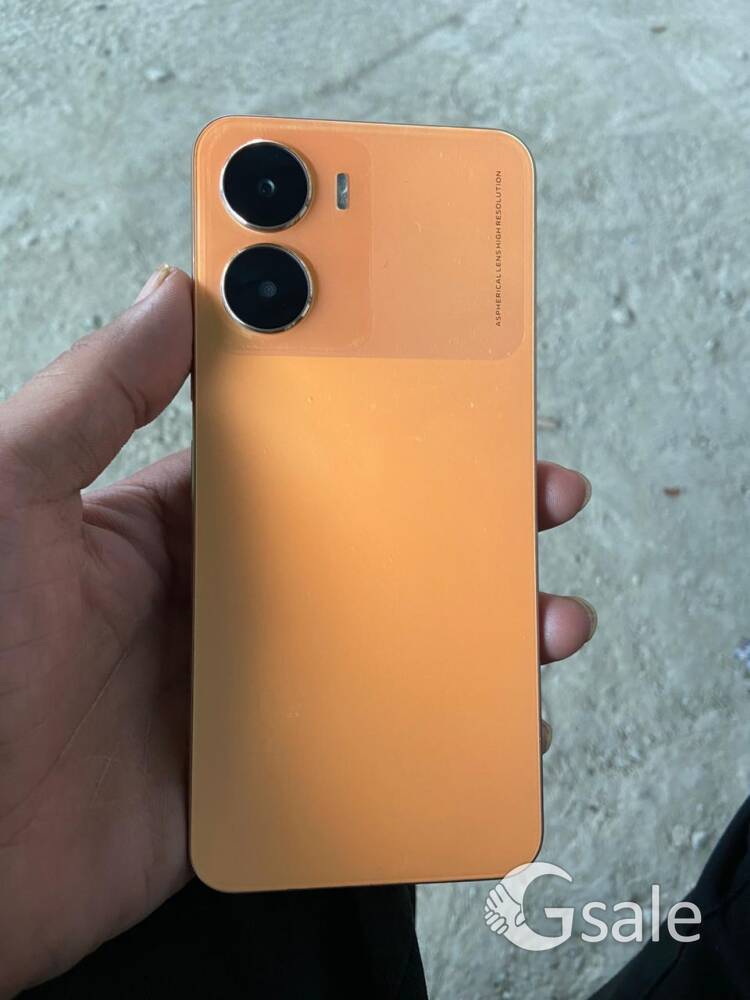 I am selling my Vivo y56 5g phone with bill box 