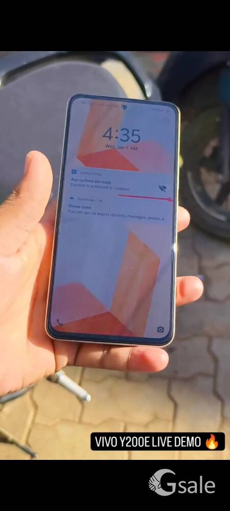 Vivo y200e 5g 8+8gbram,128gbstorage.