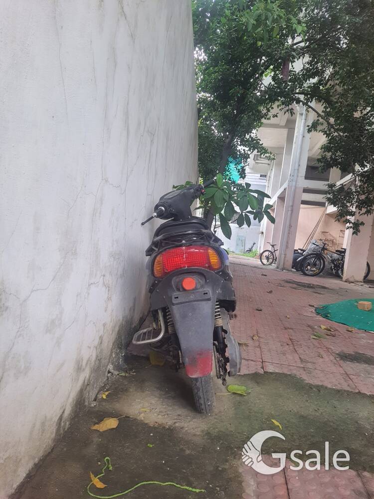 Electric scooter