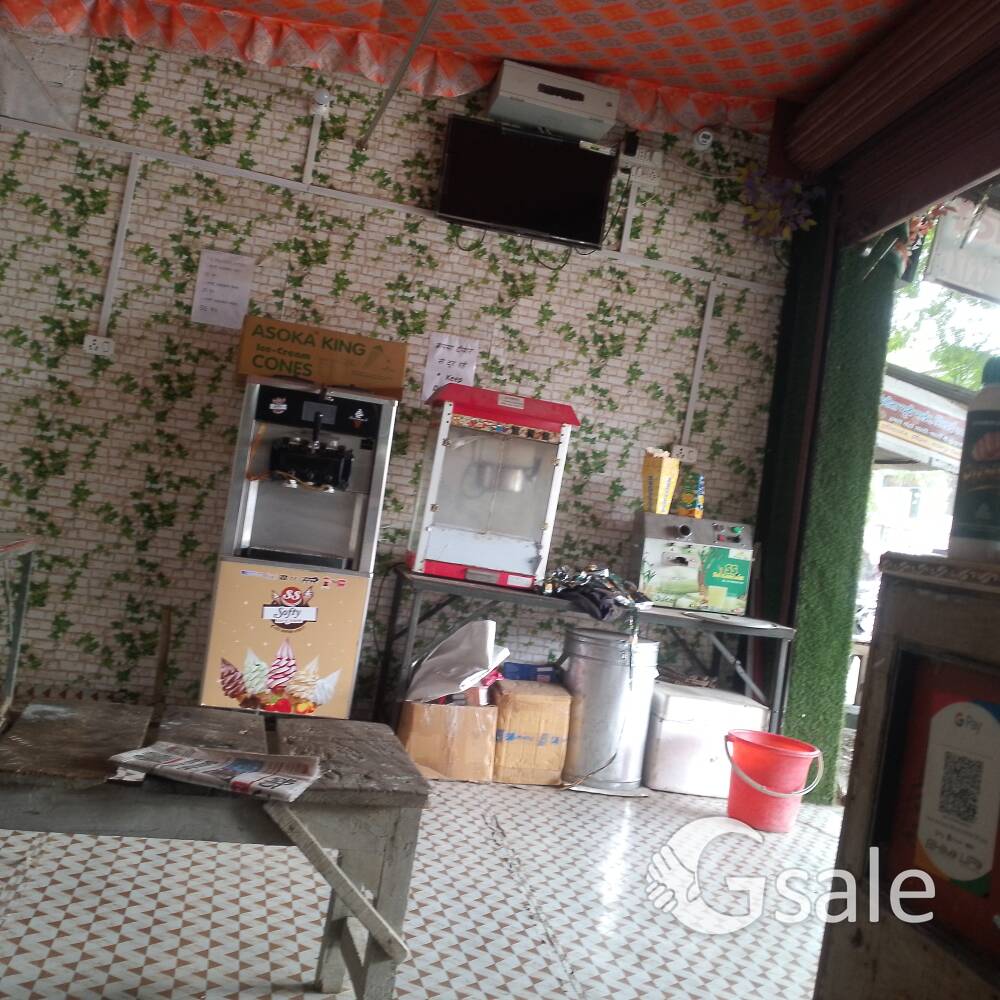 shop and restorent 