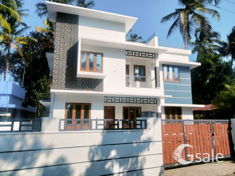luxury house for sale at kuriachira Thrissur 
