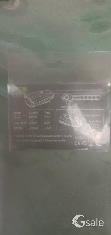 badhiya speaker Hai achha speaker hai ekadam badhiya speaker hai light bhi acchi deta hai