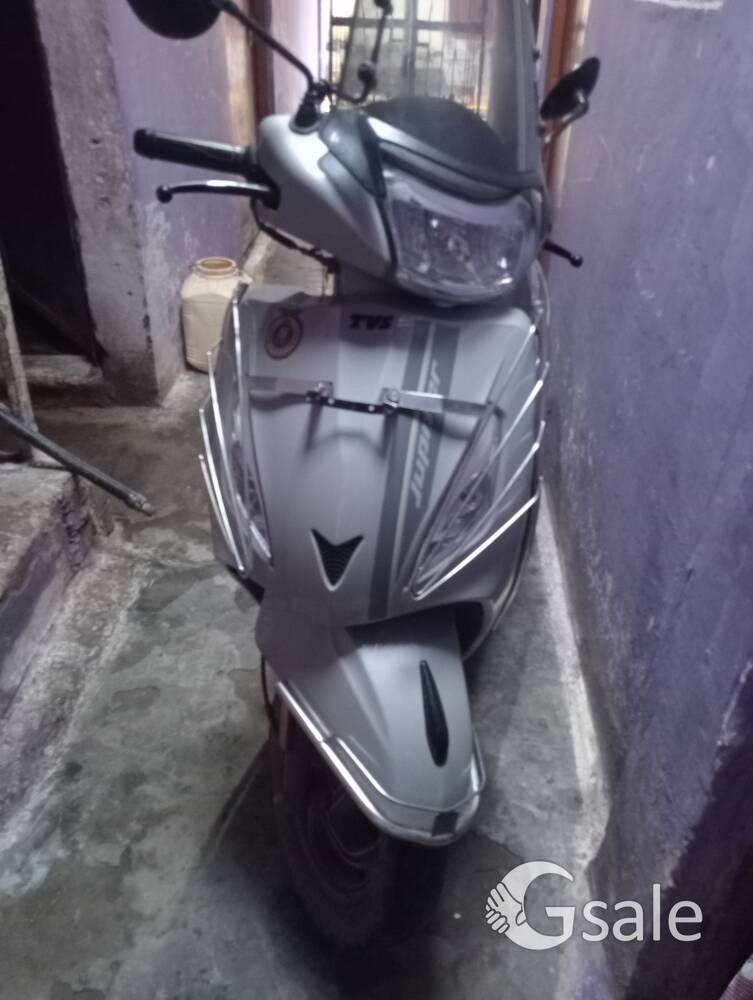 paise ki bahut jayada jarurat hai mujhe 