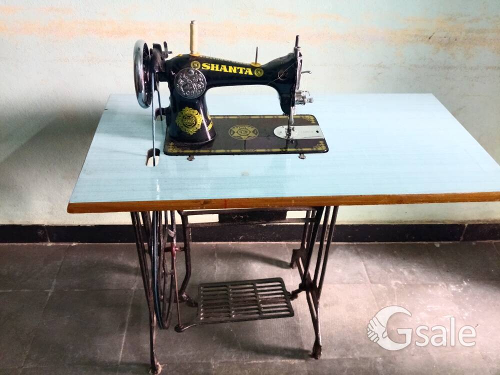 sewing machine 