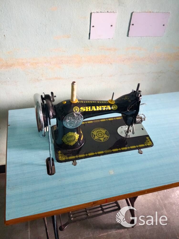 sewing machine 