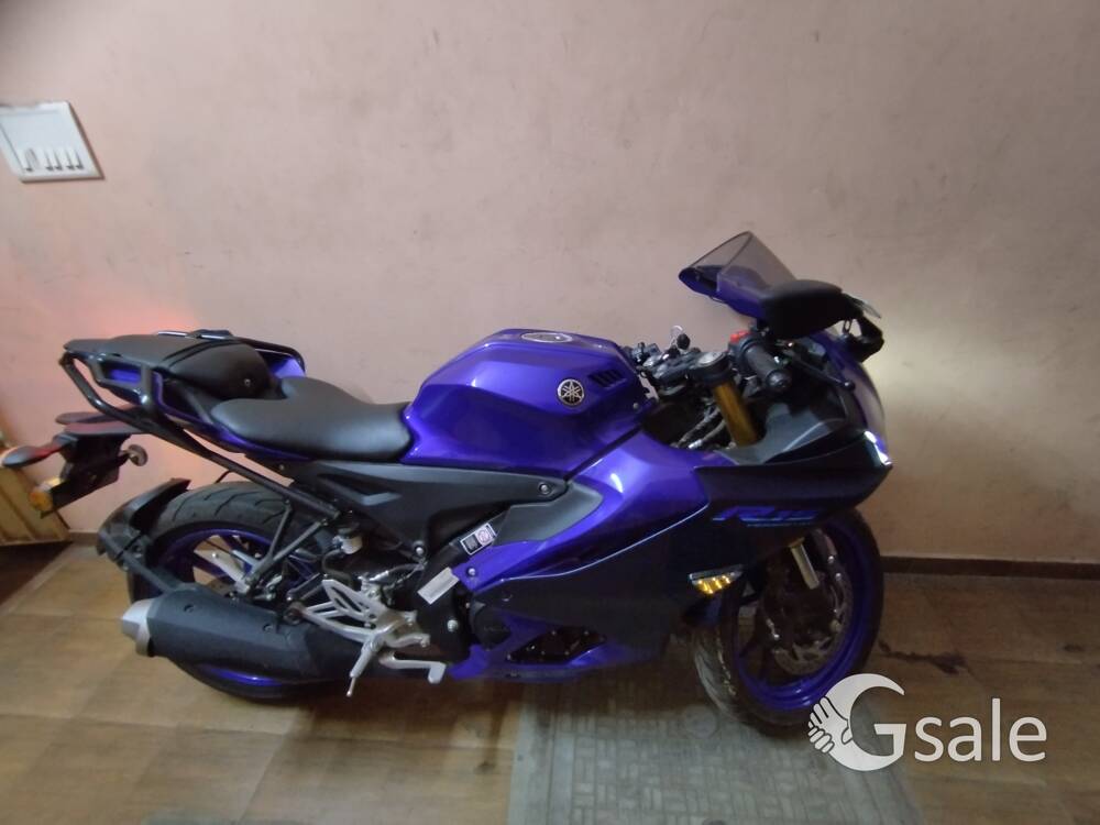 r15 v4 racing blue