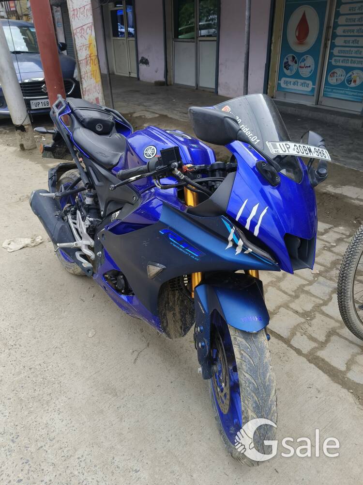 R15 V4 racing blue 