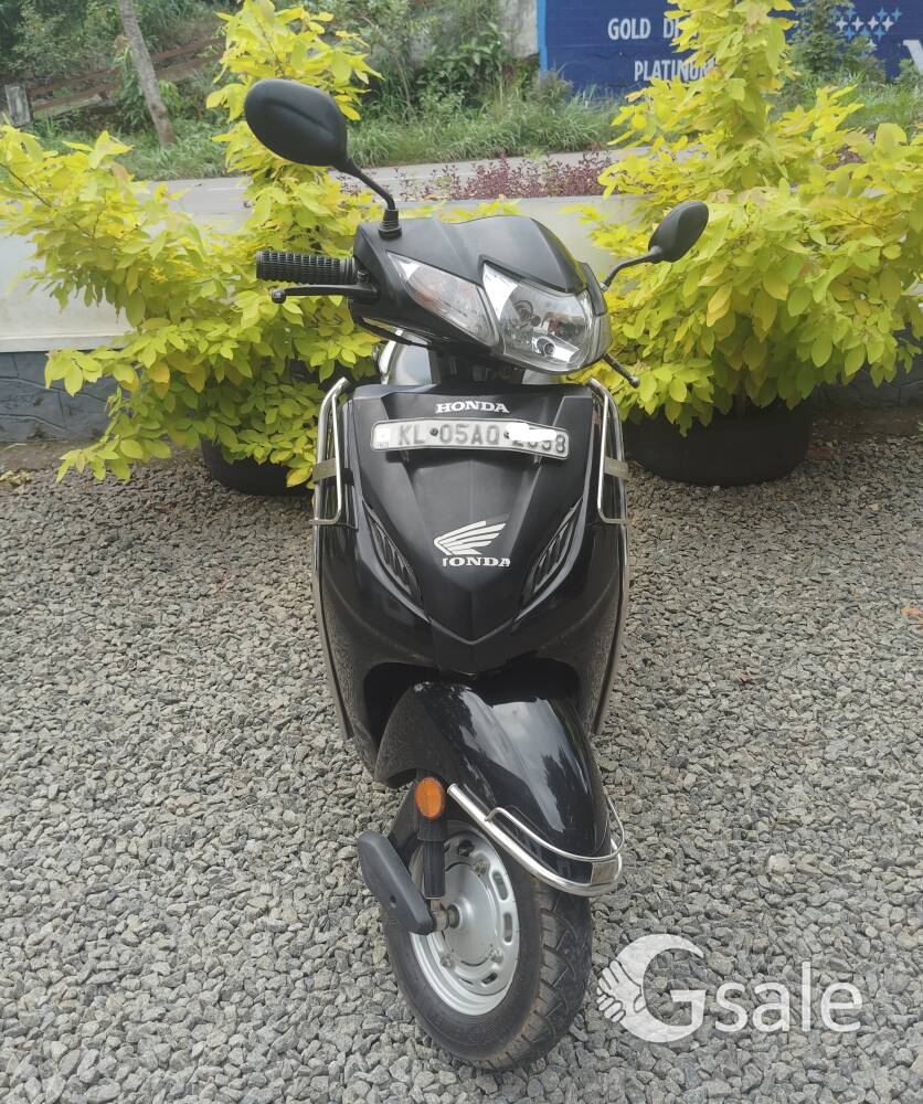 HONDA ACTIVA 4G SINGLE OWNER MOB:7️⃣5️⃣6️⃣0️⃣8️⃣1️⃣2️⃣5️⃣2️⃣7️⃣